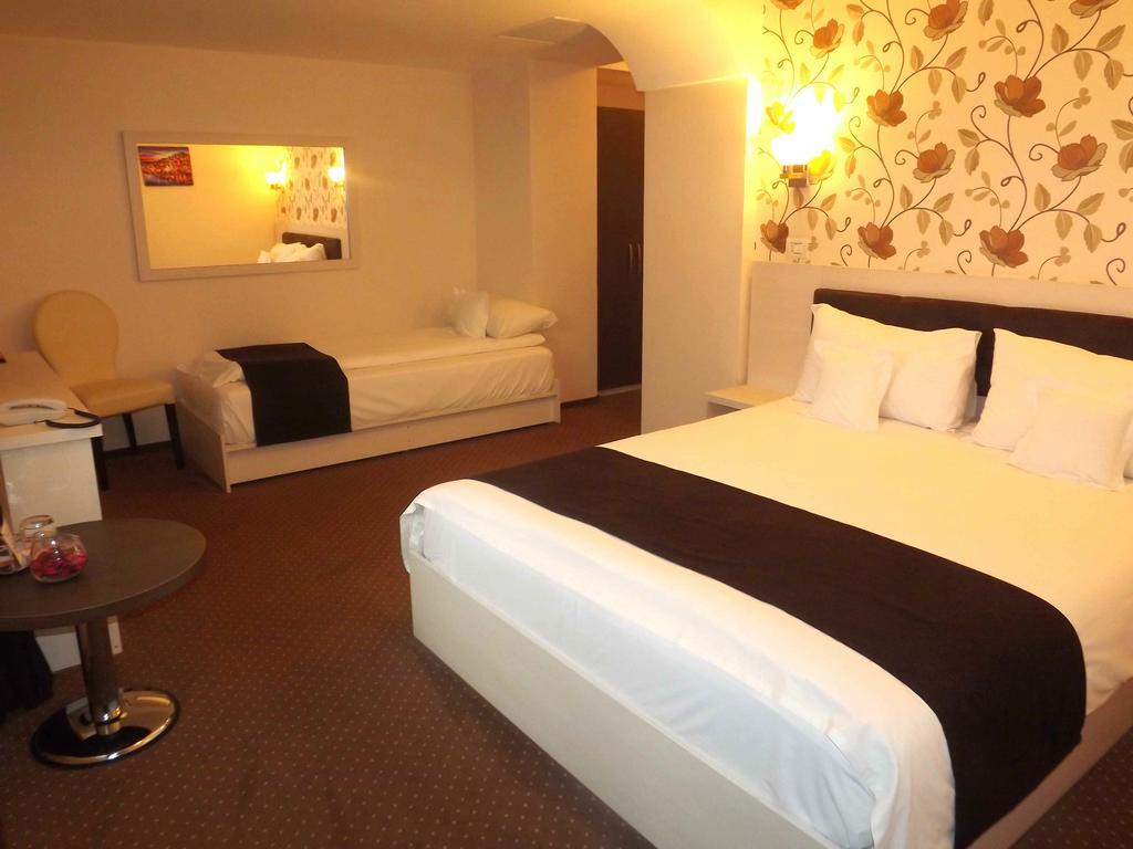 West Plaza Residence 부쿠레슈티 객실 사진